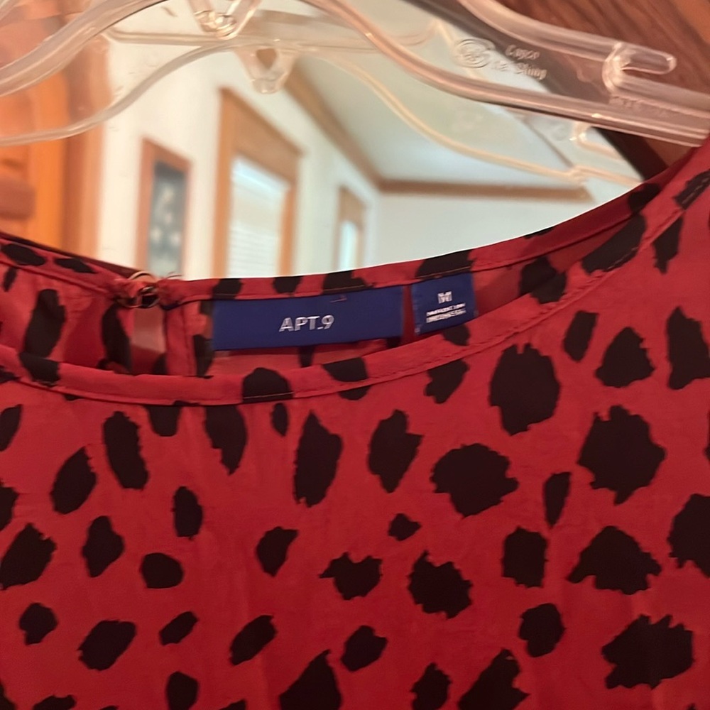 Apt. 9 siz M brick red ish brown and blk  dress blouse